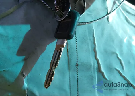 1997 Chevrolet C1500 Fleetside W/T из США, поврежденный, VIN 1GCEC14W9VZ111750